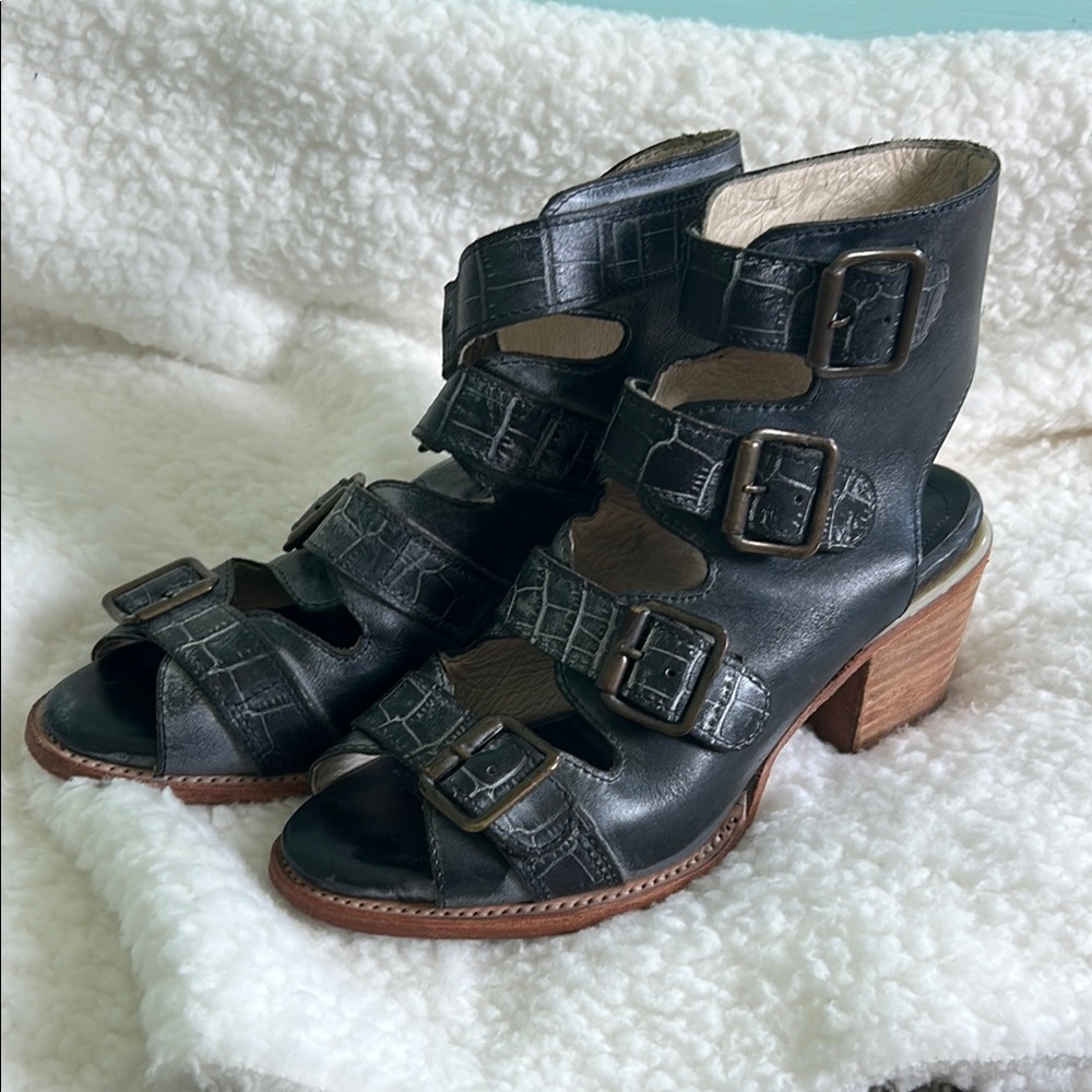 Freebird by Steven Black Quinn Size 7 (fits 7.5-8)